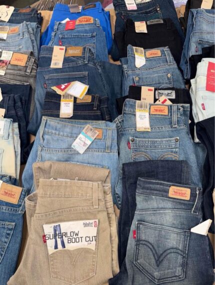 Mixed Jeans 300 Pieces Per Pallet